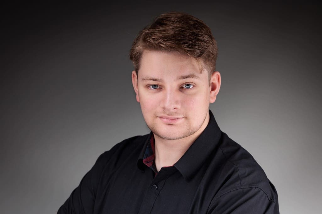 professional linkedin headshot