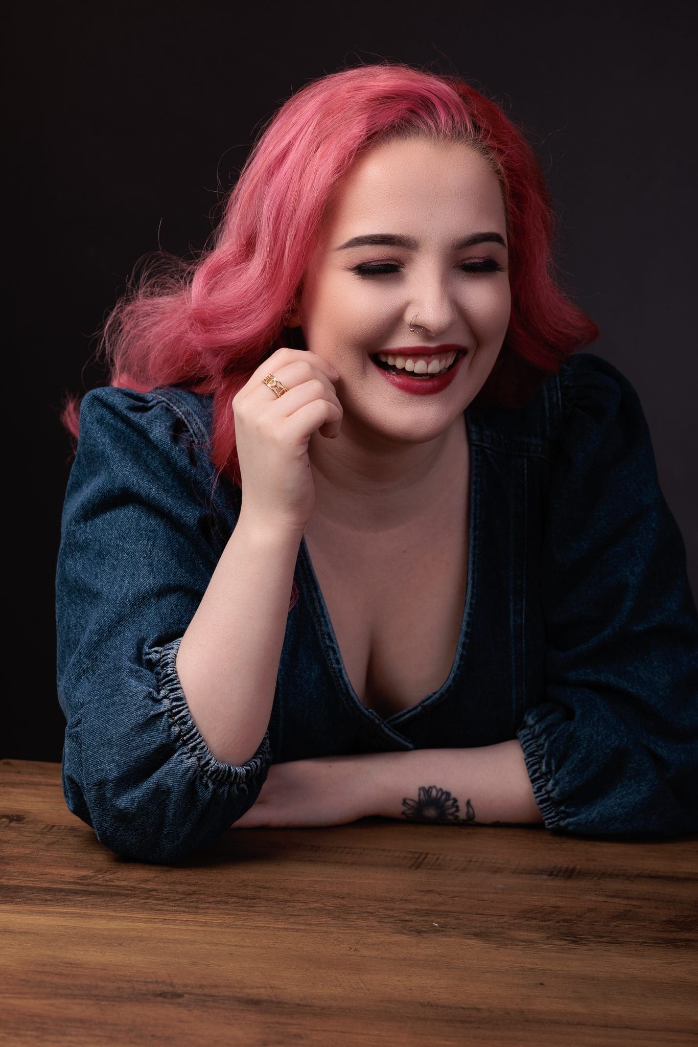 funny relaxed portrait sessions