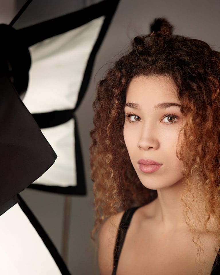 Looking for portraits that reflect your creative identity? Discover how personal branding photography can feel authentic, relaxed, and genuinely you.